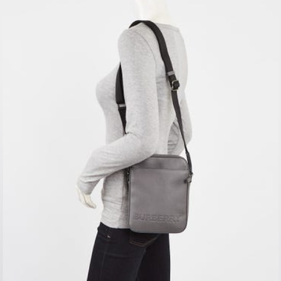 New Burberry leather messenger bag Thornton Small Messenger Bag Crossbody bag - Picture 10 of 10